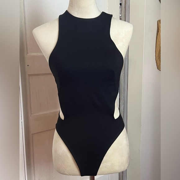 ATOIR BIANCA BODY SUIT BLACK SZ 2 STRETCHY SCUBA TYPE FABRIC SIDE CUTOUTS - Picture 2 of 10